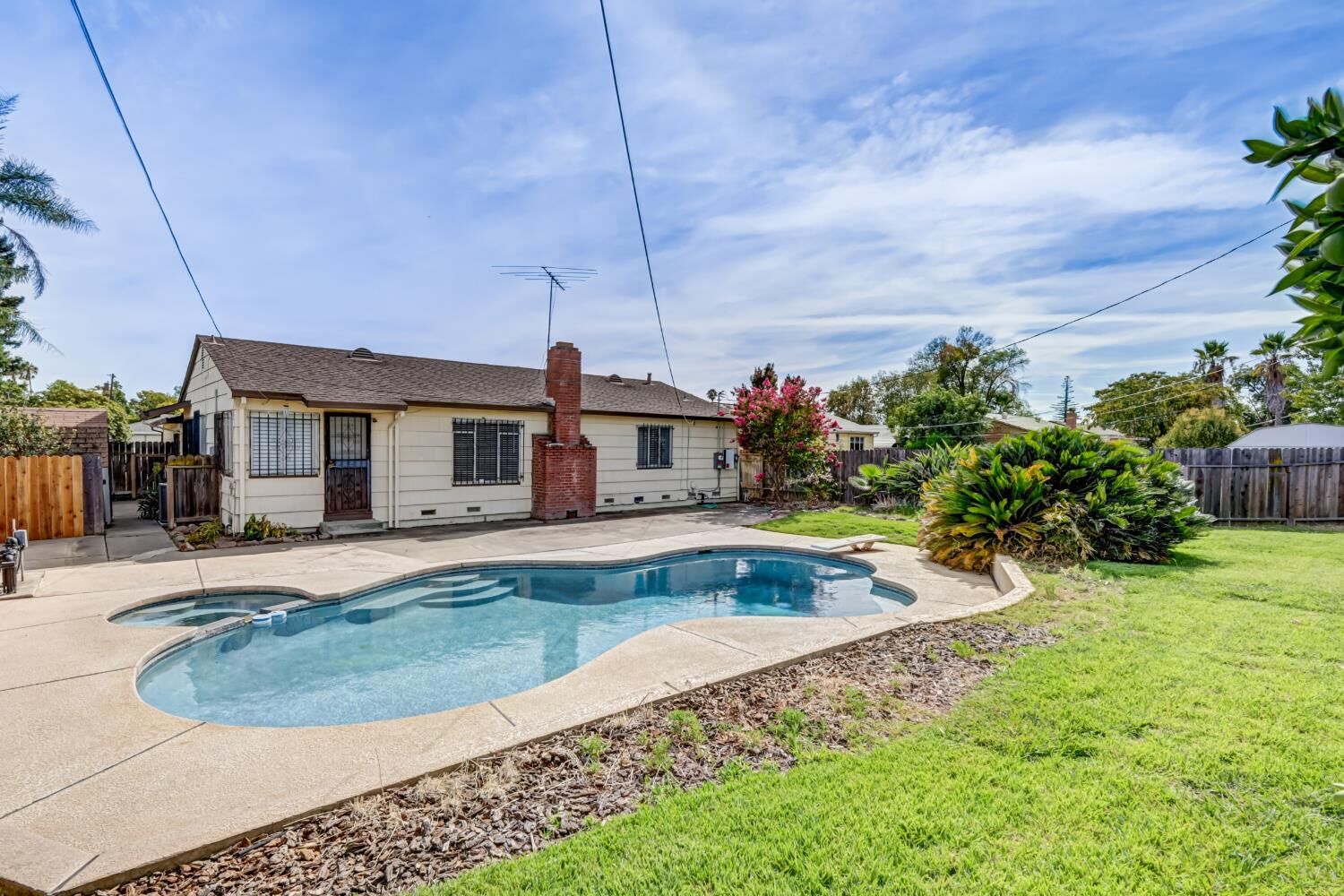 Property Photo:  5021 North Parkway  CA 95823 
