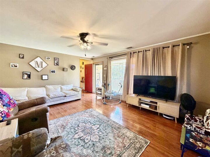 Property Photo:  902 Robin Road  OK 74631 