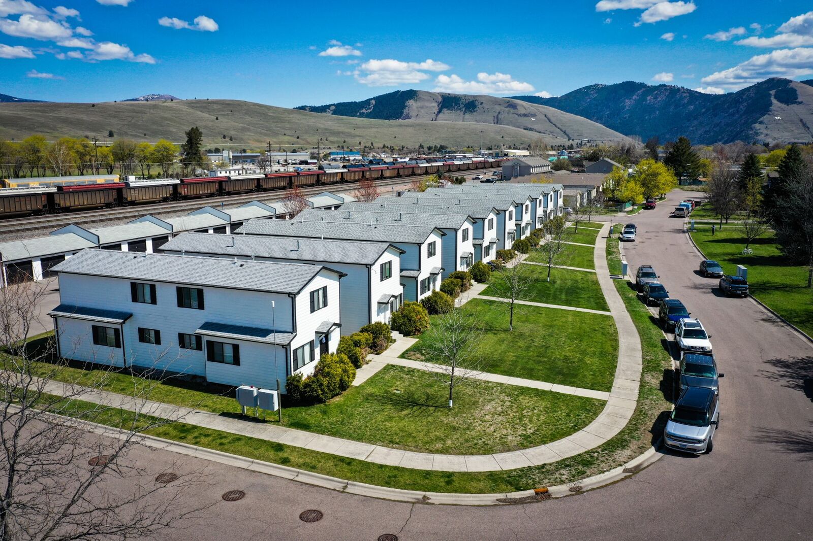Property Photo: 2402-2418 Leo Avenue MT 59808