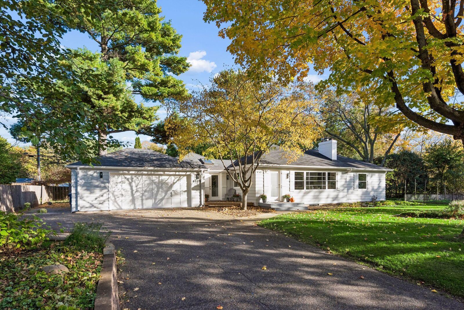 Property Photo: 3525 The Mall MN 55345