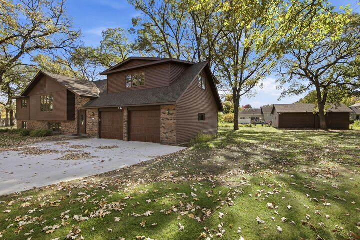 Property Photo:  504 Greenview Court  MN 56377 