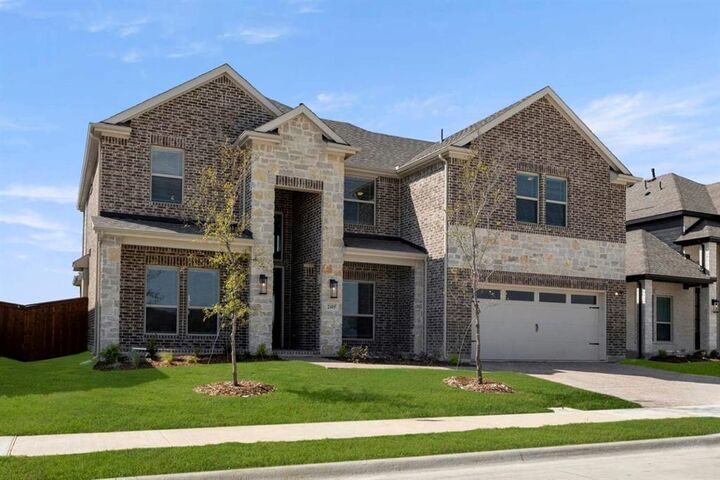Property Photo:  2405 Parkway Avenue  TX 75454 