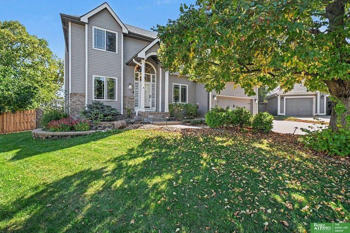Property Photo: 6427 S 156th Avenue NE 68135