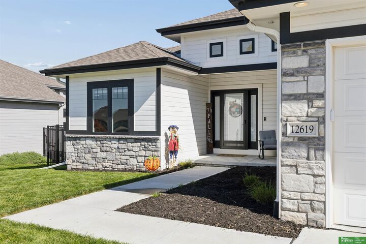 Property Photo: 12619 S 78th Avenue NE 68046