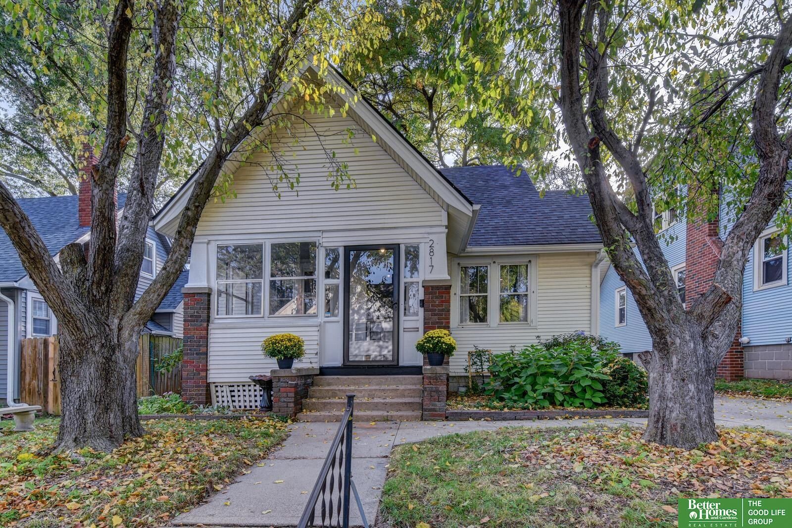 Property Photo:  2817 N 49th Avenue  NE 68104 