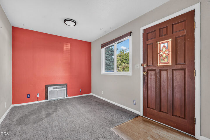 Property Photo: 1020 Oak Street OR 97502