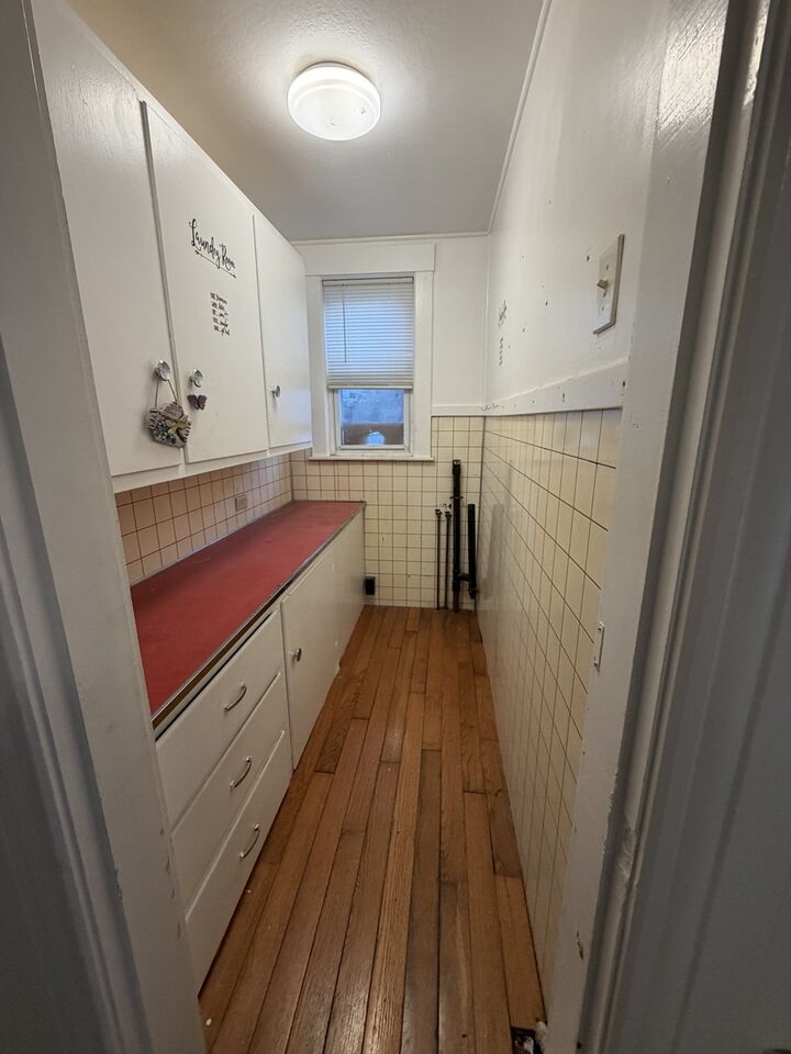 Property Photo:  99 Cross St 2R  MA 01550 