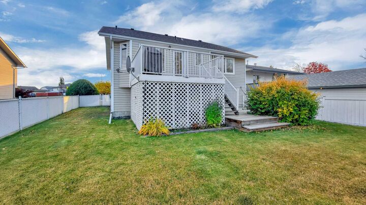 Property Photo:  6411 54 Street  AB T4T 1N5 