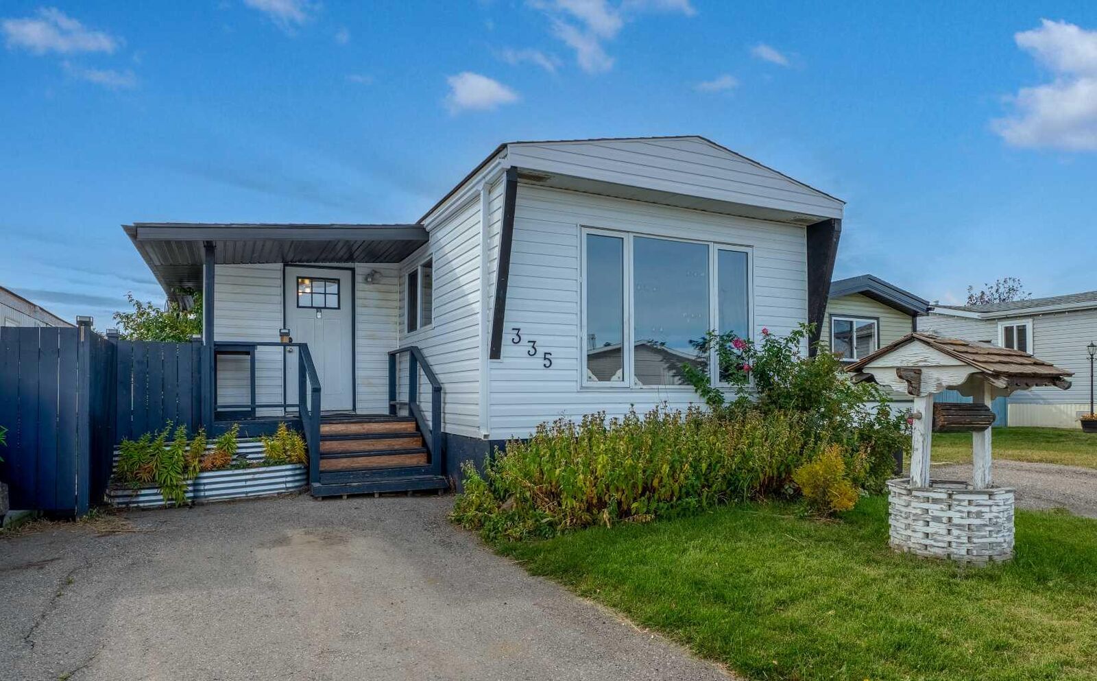 Property Photo: 6220 17 Avenue SE 335 AB T2W 0A6