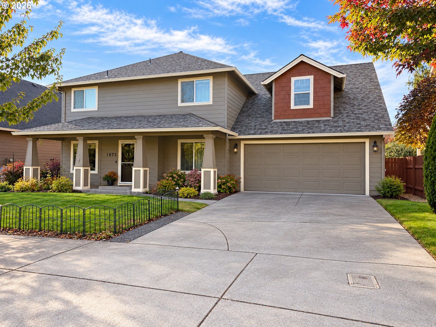 Property Photo:  1672 5th St  OR 97031 