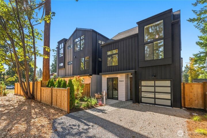 Property Photo:  11309  Goodwin Way NE  WA 98125 