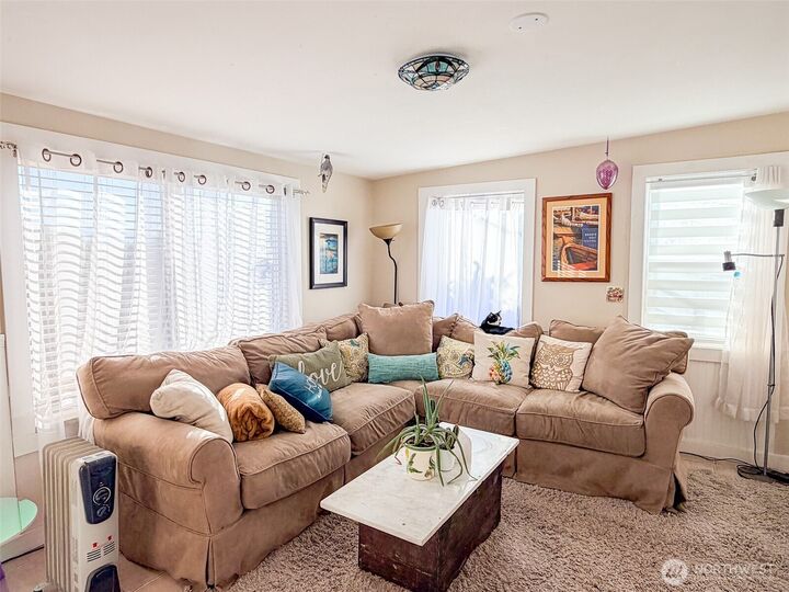 Property Photo:  618  Cherry  WA 98368 