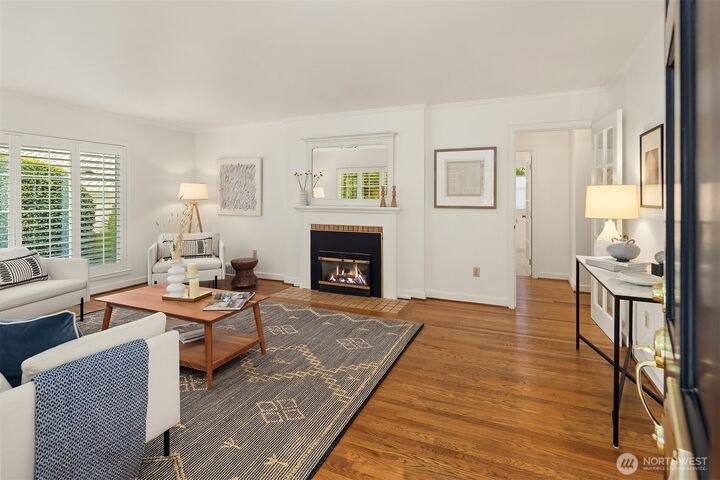Property Photo:  4312 W Ruffner Street  WA 98199 