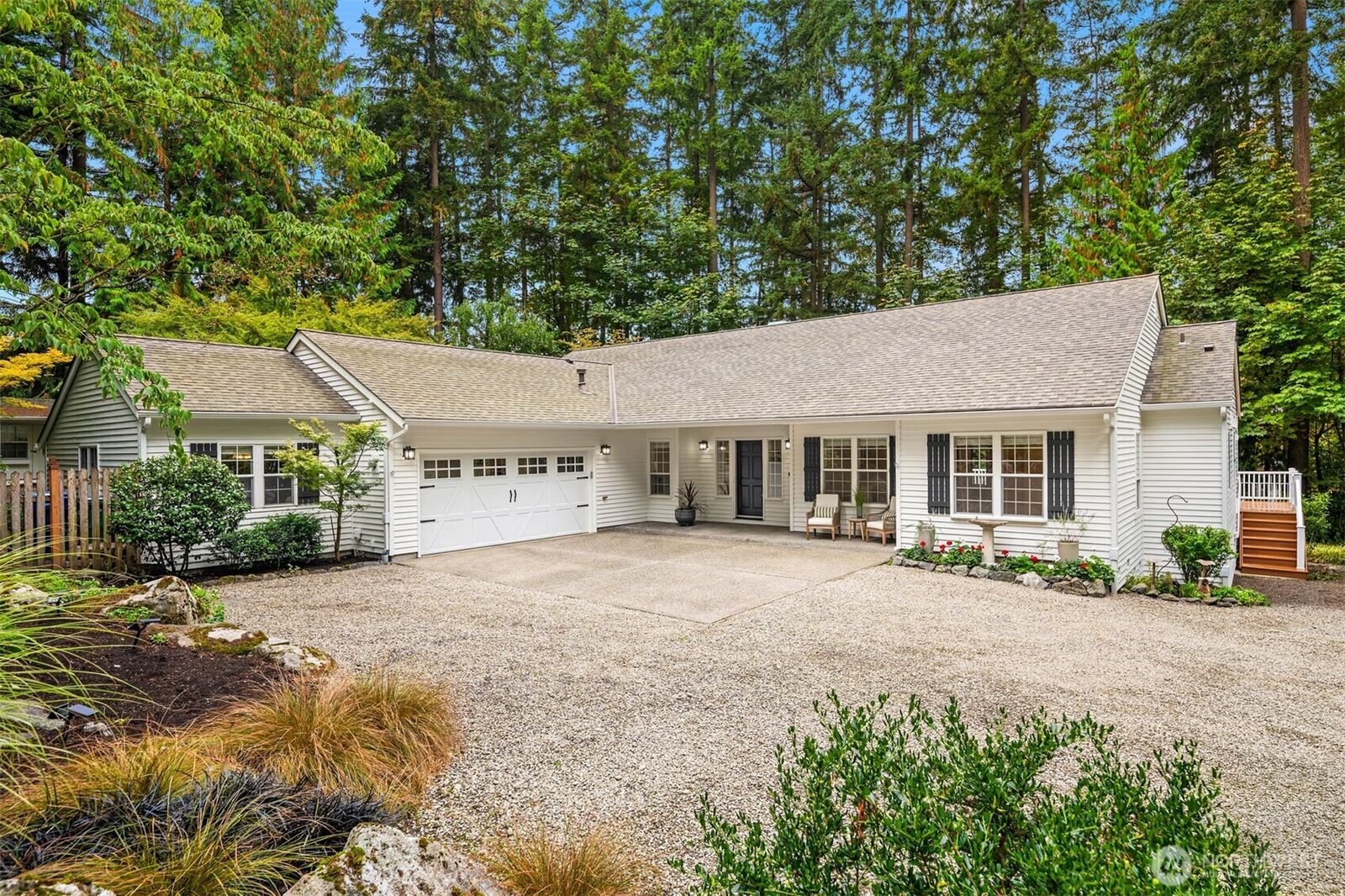 Property Photo: 12385 166th Court NE WA 98052