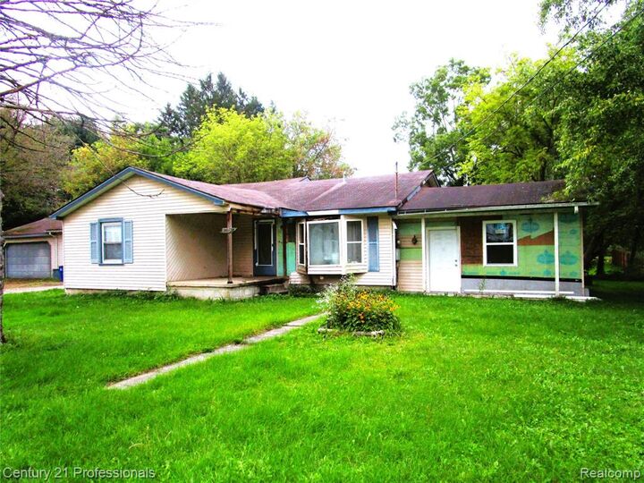 Property Photo: 6054 Rich MI 48423