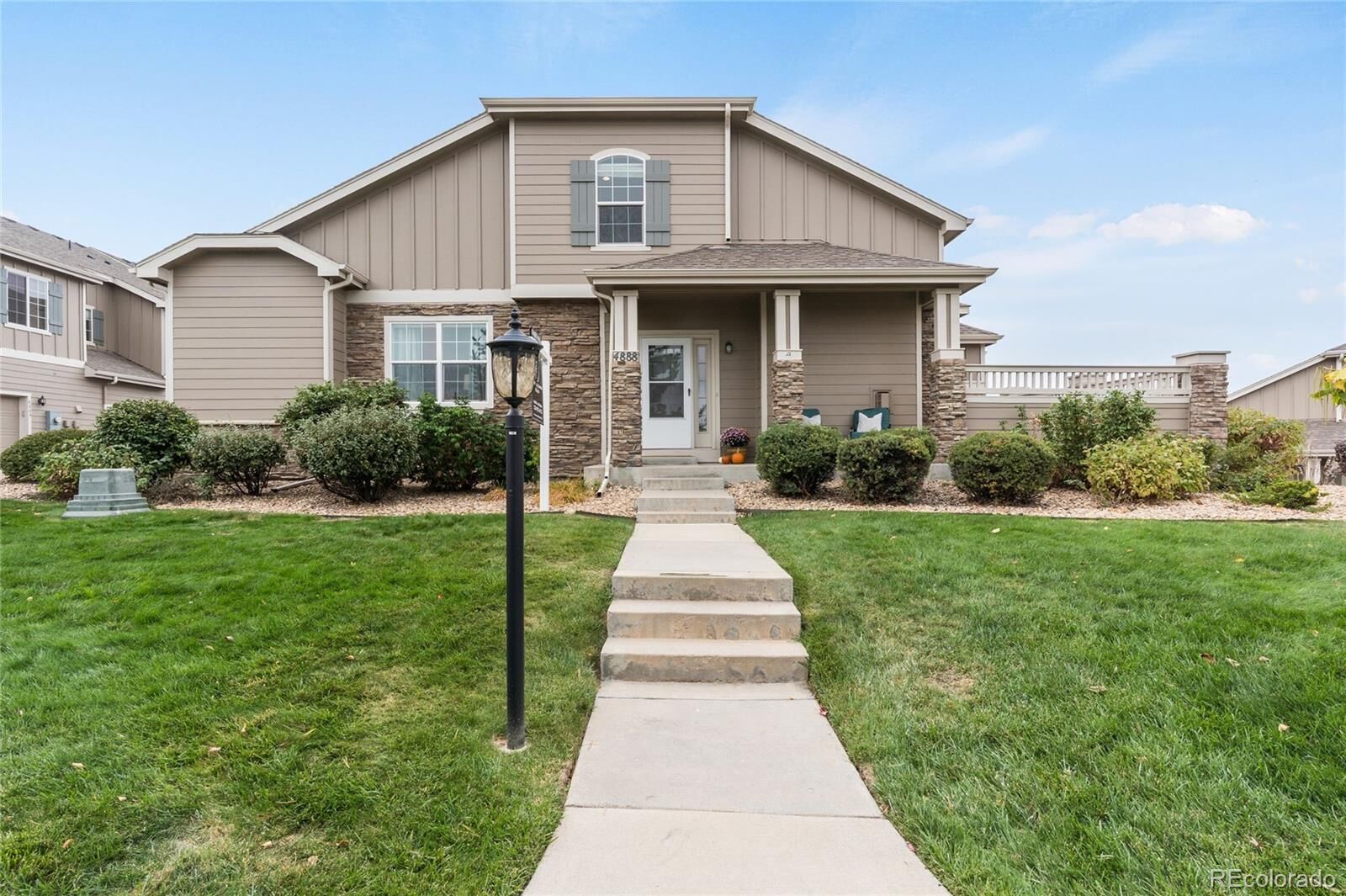 Property Photo:  4888 Raven Run  CO 80023 