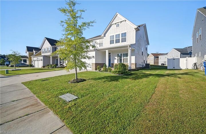 Property Photo: 106 Brookside Ln VA 23434