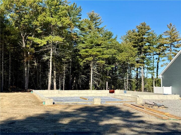 Property Photo:  87 Sunset Lake Circle Circle  RI 02816 