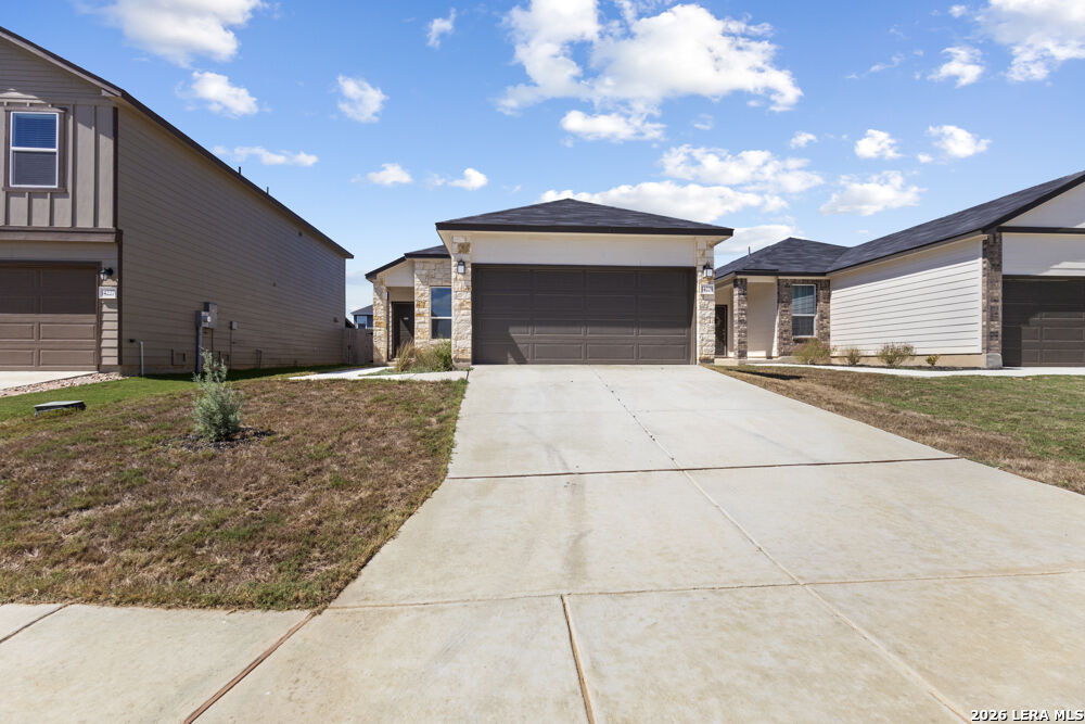 Property Photo:  14223 Gamefish Run  TX 78112 