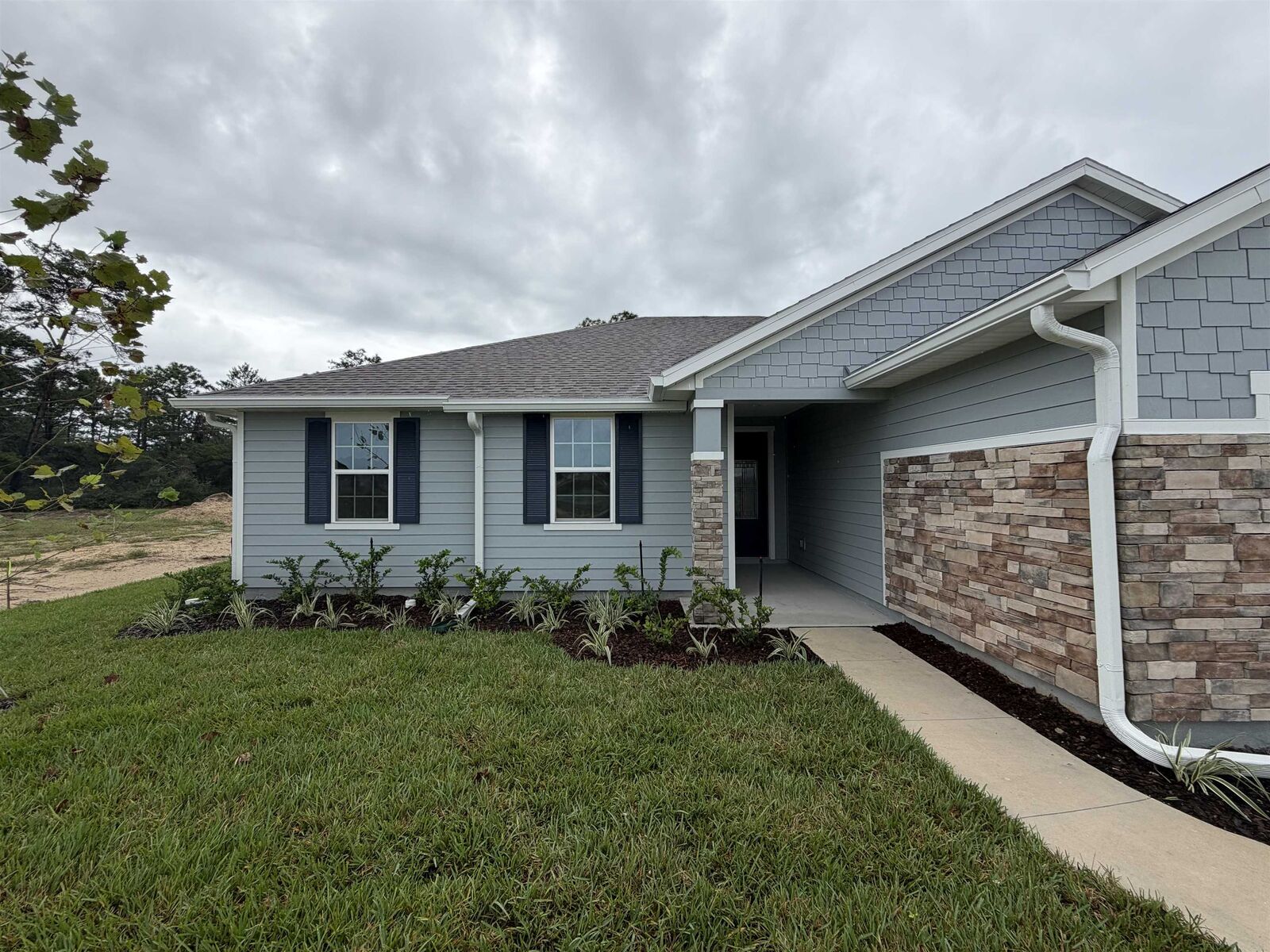 Property Photo:  647 San Antonio Dr  FL 32086 