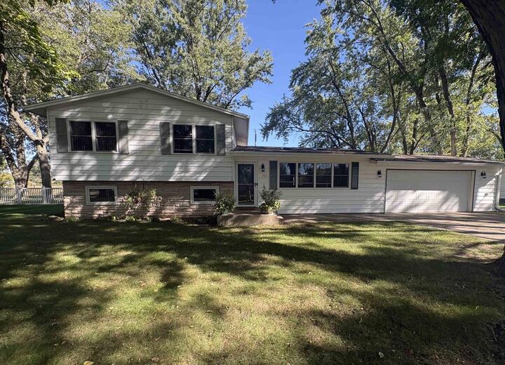 Property Photo:  2421 S Dewey Avenue  WI 53511 