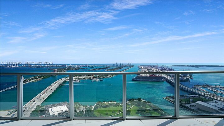 Property Photo:  1100 Biscayne Blvd 5202  FL 33132 