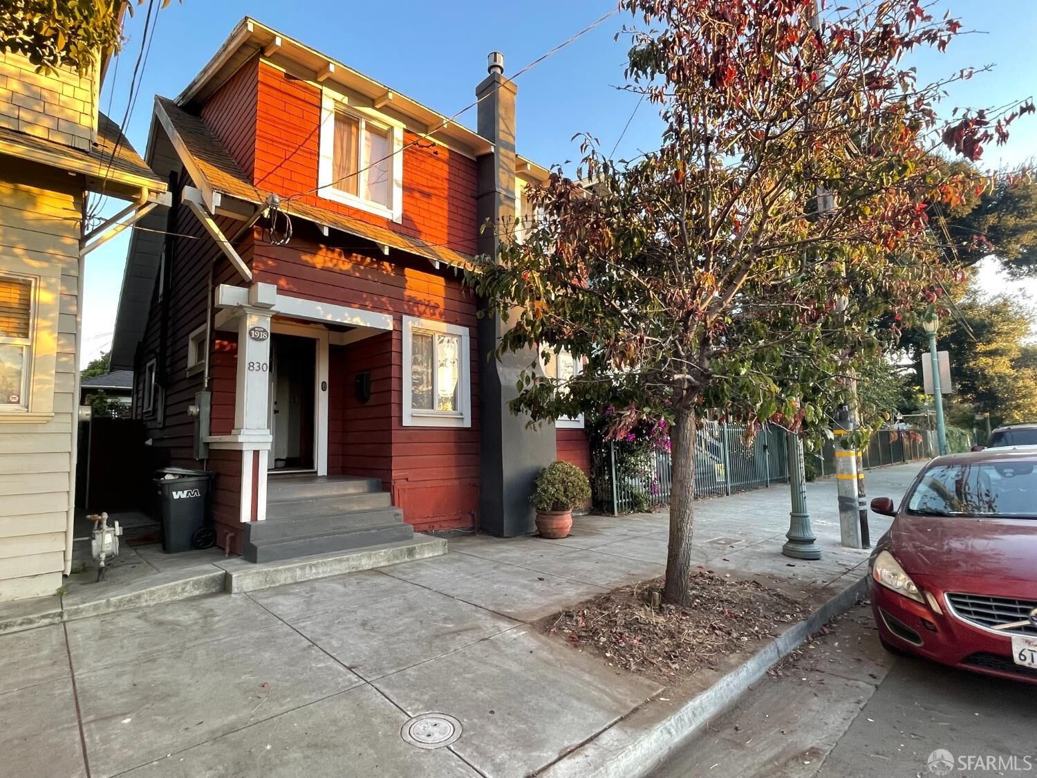 Property Photo:  830 Peralta Street  CA 94607 