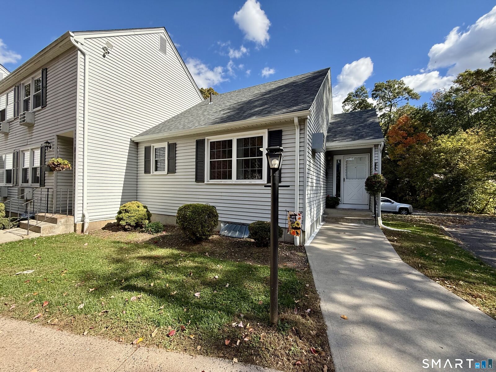Property Photo:  36 Grove Street F  CT 06042 