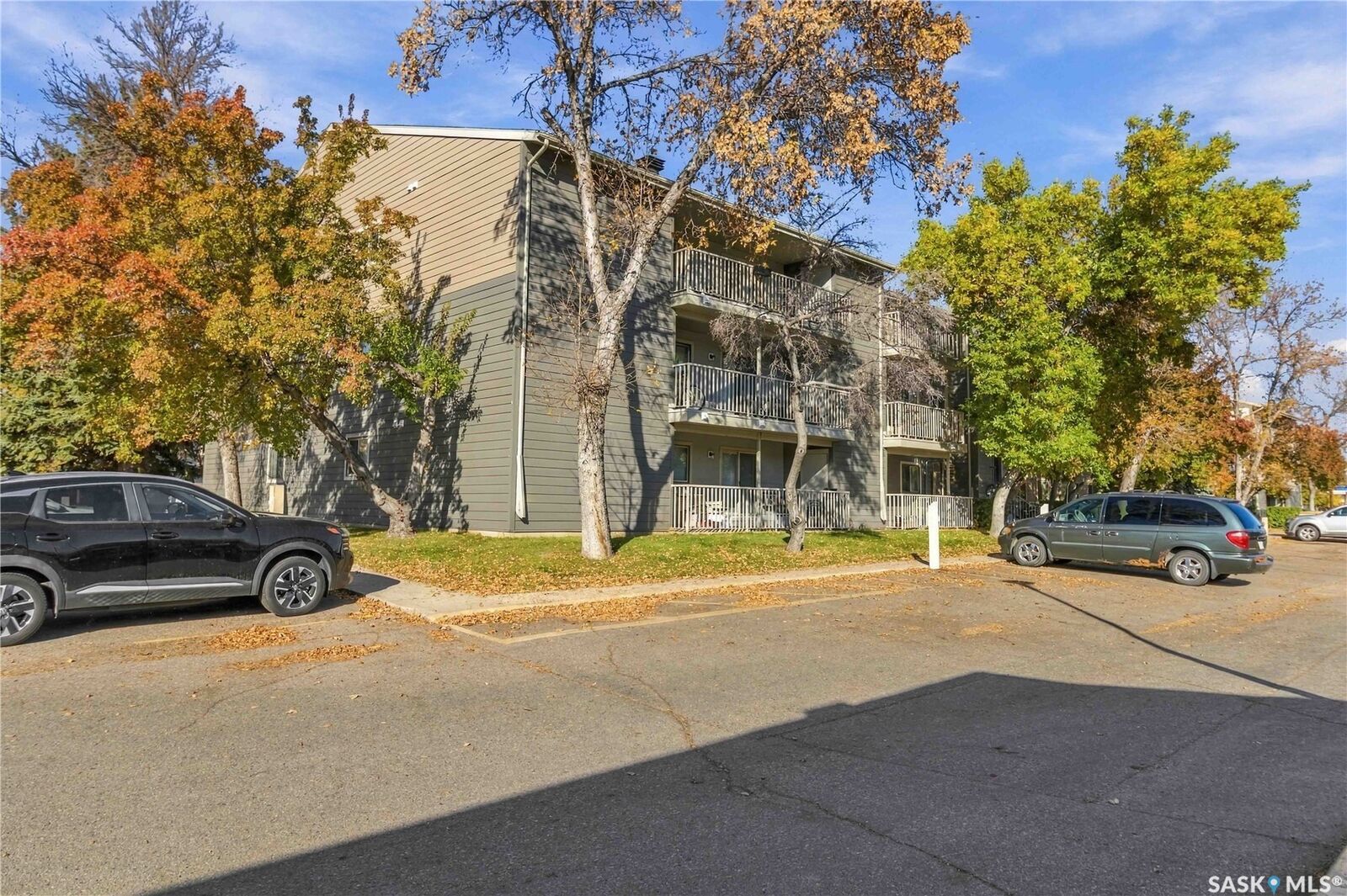 Property Photo: 1121 McKercher Drive 201-A1 SK S7H 5B8
