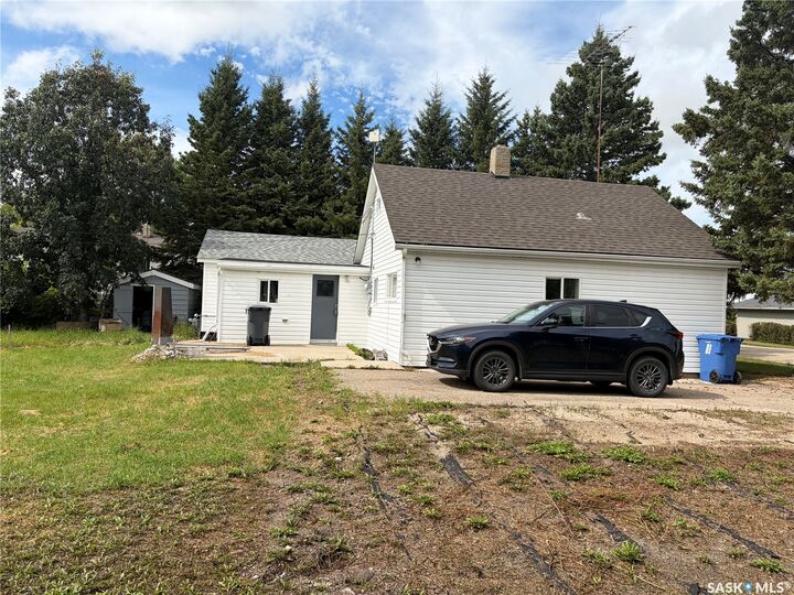Photo de la propriété:  113 3rd Avenue NE  SK S0A 1N0 