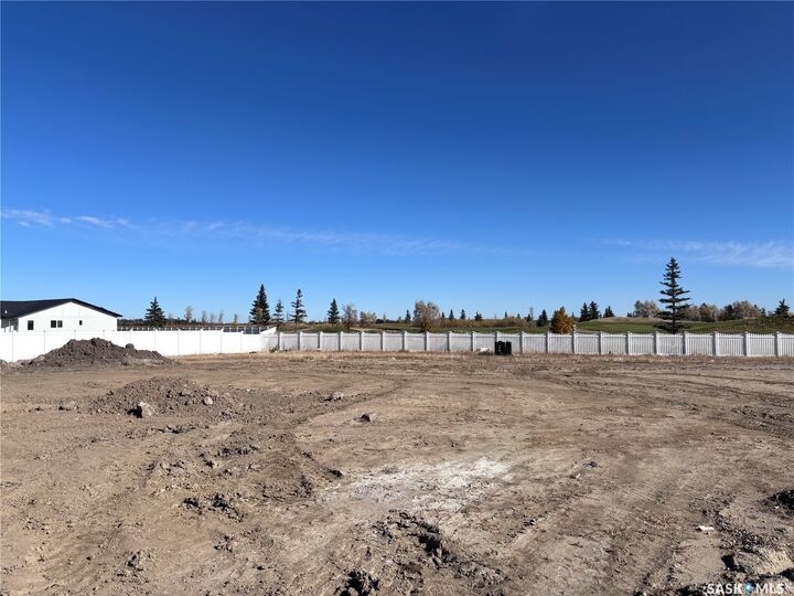 Property Photo:  840 Weir Green  SK S0K 4S4 