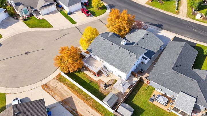 Property Photo:  607 4th Street W  SK S0K 4S0 