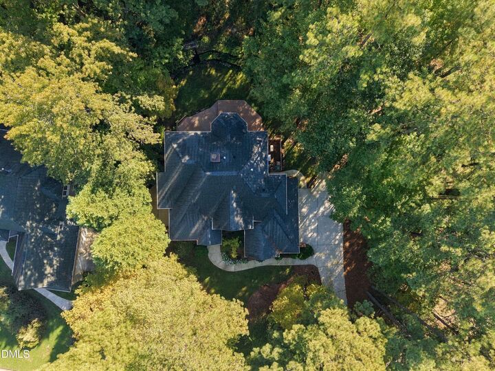 Property Photo: 102 Eyemouth Court NC 27513