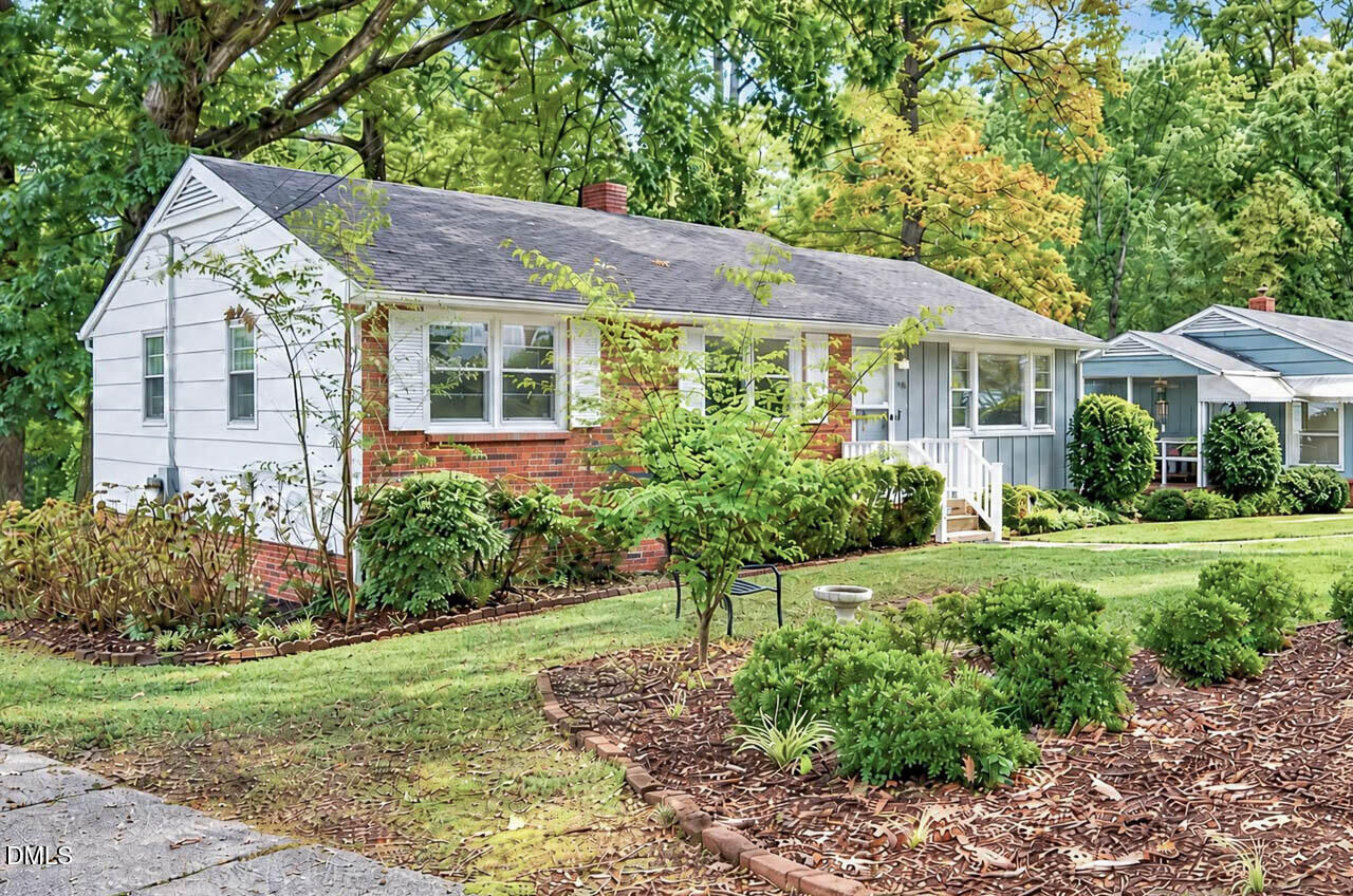 Property Photo:  2126 Woodview Drive  NC 27604 