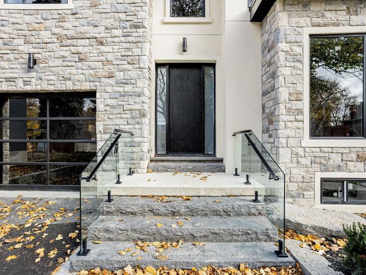 Property Photo: 19 Donalda Crescent ON M1S 1N5