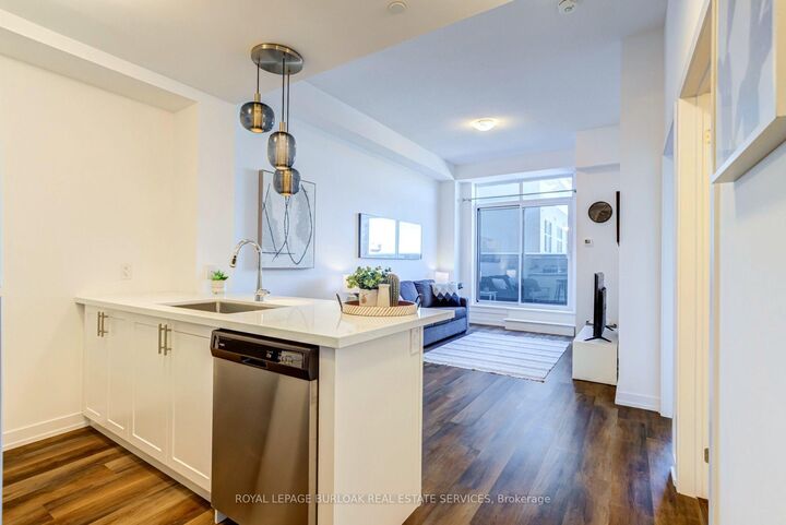 Property Photo:  450 Dundas Street E 516  ON L8B 1Z2 