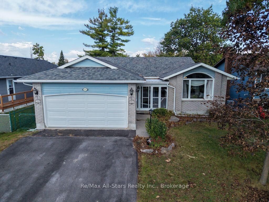 Property Photo:  41 Cedartree Lane  ON K0M 1A0 