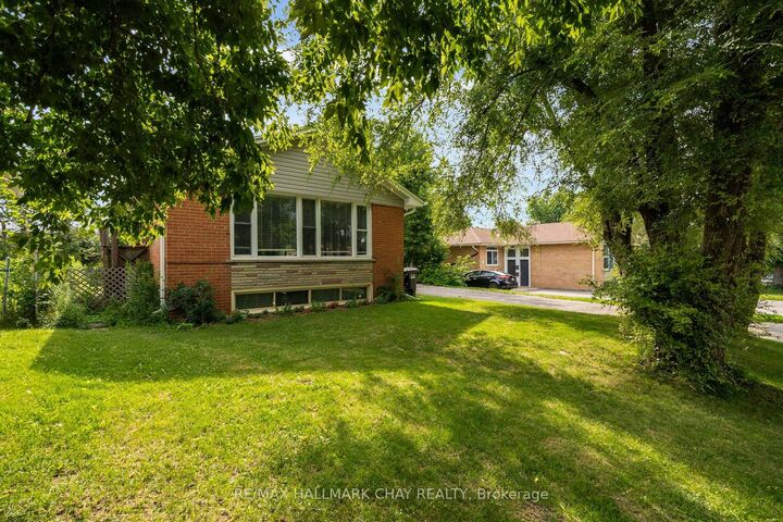 Property Photo:  254 St Vincent Street  ON L4M 3Z8 