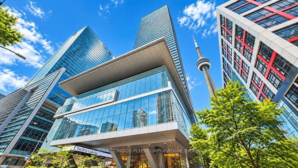 Property Photo:  183 Wellington Street W 2705  ON M5V 0A1 