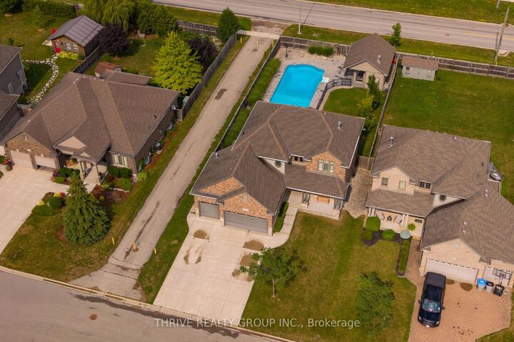 Property Photo: 12 Ashwood Crescent ON N0M 2A0