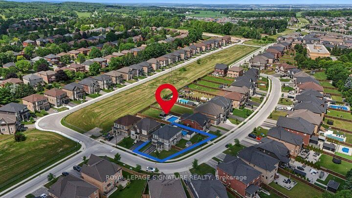 Property Photo:  228 Reg Harrison Trail  ON L3X 0M4 