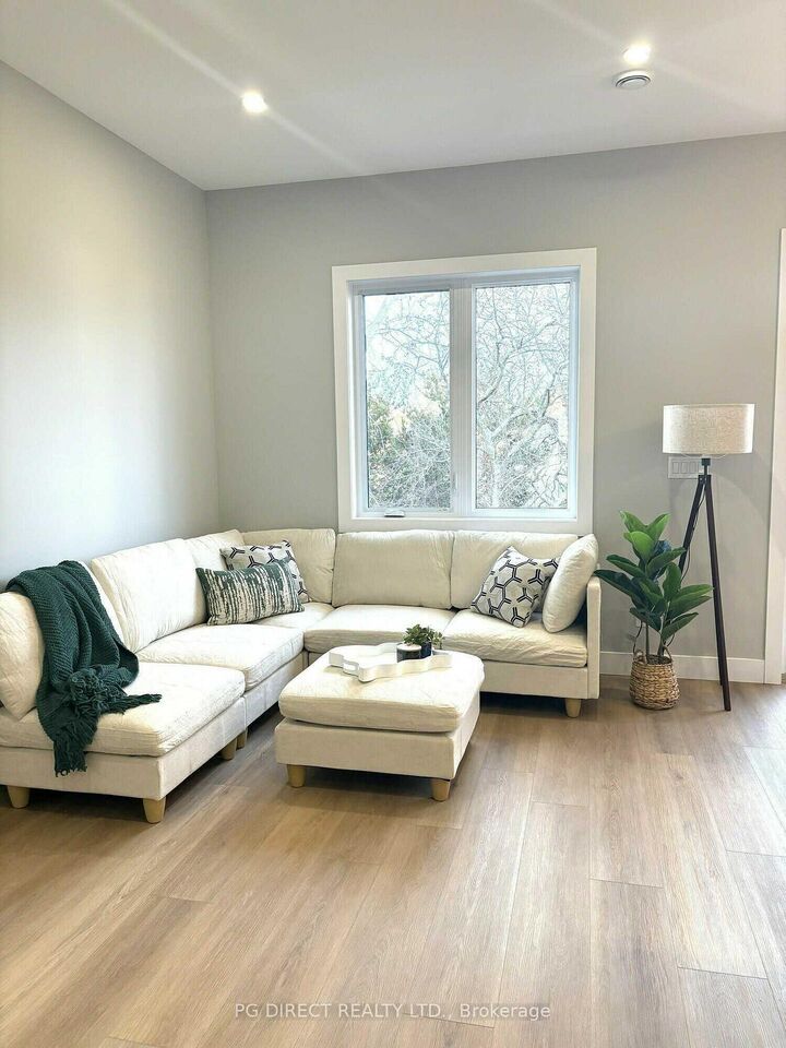 Property Photo:  85 Maclellan Avenue  ON K8V 5H5 
