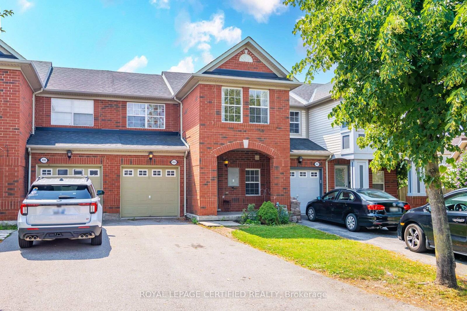 Property Photo:  464 Collis Court  ON L9T 5N1 