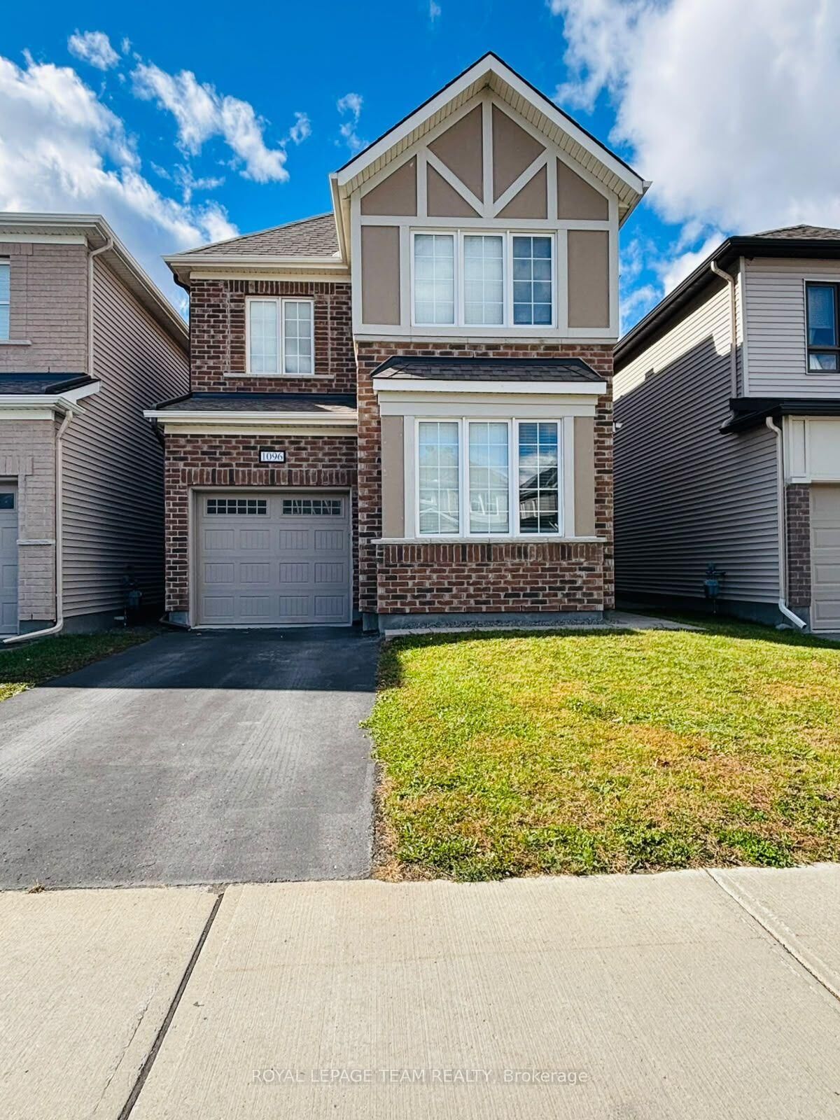 Property Photo:  1096 Apolune Street  ON K2J 6N8 