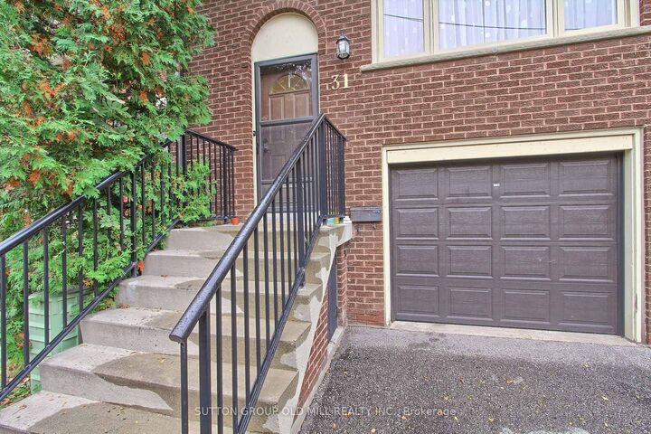 Property Photo:  31 Silver Shadow Path  ON M9C 4Y2 