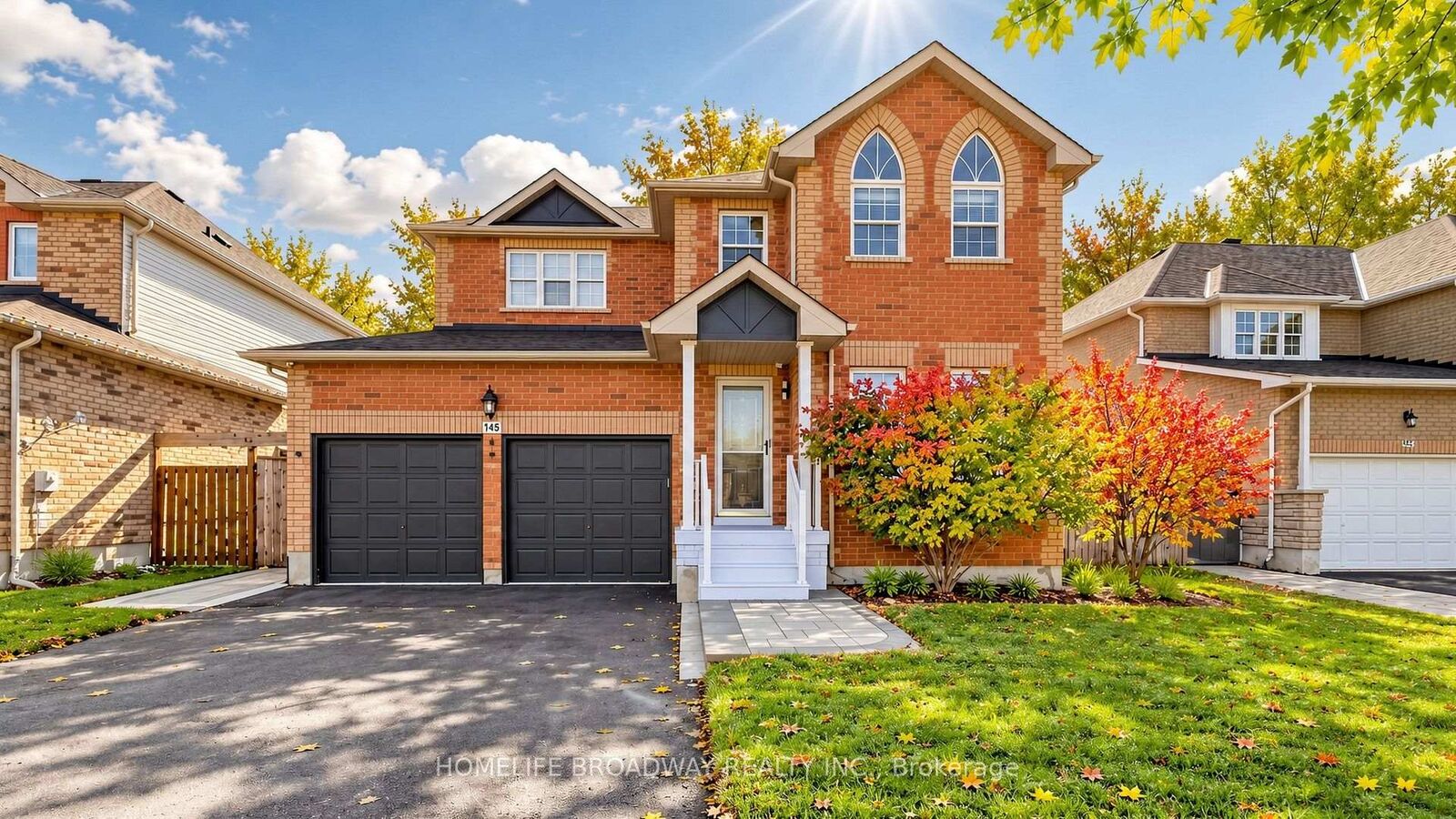 Property Photo:  145 Livingstone Street E  ON L4M 6Y1 