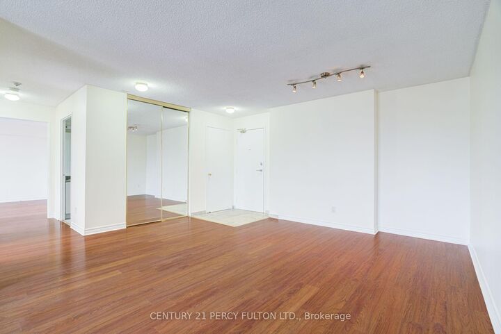 Property Photo:  11753 Sheppard Avenue E 504  ON M1B 5M3 