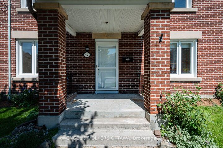 Property Photo: 43A Clarendon Avenue ON K1Y 0P3