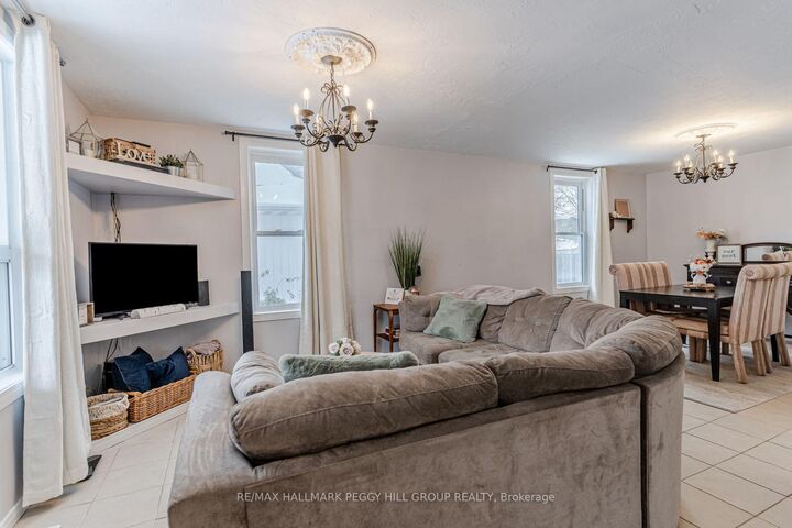 Property Photo:  408 Regent Street  ON L3V 4C9 