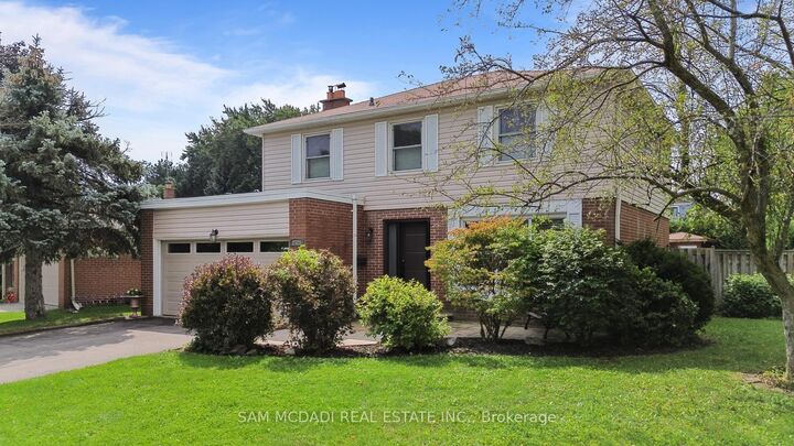 Property Photo: 2528 Frankfield Road ON L5K 2A6